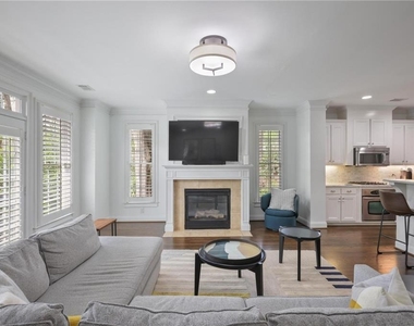 1534 Donaldson Park Drive Ne - Photo Thumbnail 7