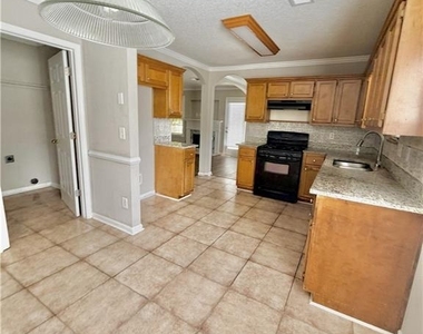 490 Amelia Grove Lane - Photo Thumbnail 18
