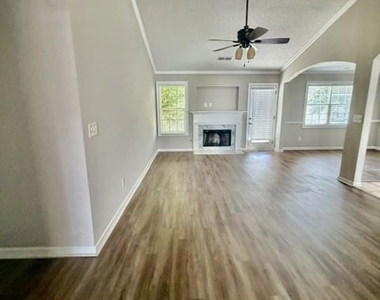 490 Amelia Grove Lane - Photo Thumbnail 8