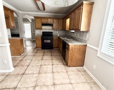 490 Amelia Grove Lane - Photo Thumbnail 17