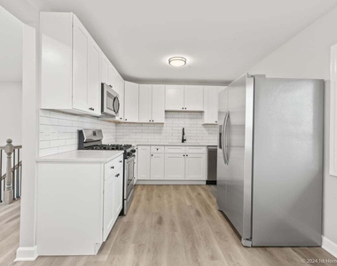 741 Yates Avenue - Photo Thumbnail 4