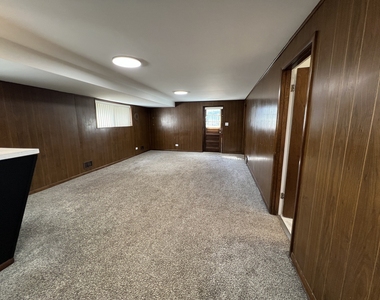 3929 W Chase Avenue - Photo Thumbnail 7