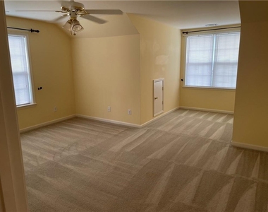 1594 Hampton Hollow Trail - Photo Thumbnail 15