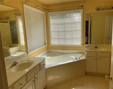 1594 Hampton Hollow Trail - Photo Thumbnail 9