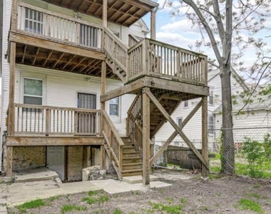 7349 S Evans Avenue - Photo Thumbnail 11