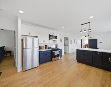 7435 S Euclid Avenue - Photo Thumbnail 11