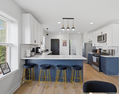 7435 S Euclid Avenue - Photo Thumbnail 15