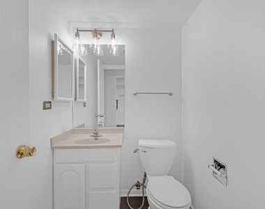 1239 S Wellington Court - Photo Thumbnail 11