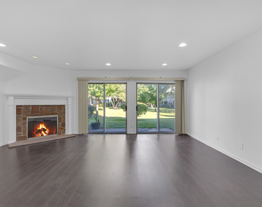 1239 S Wellington Court - Photo Thumbnail 8