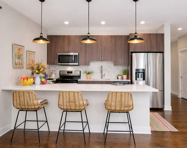 5055 S Dorchester Avenue - Photo Thumbnail 3