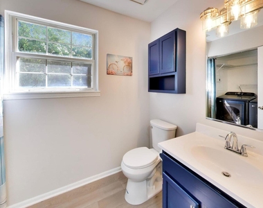 505 Newbury Drive - Photo Thumbnail 13