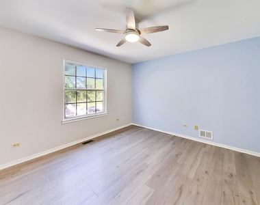 505 Newbury Drive - Photo Thumbnail 15