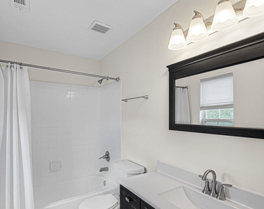 2588 Dickens Court - Photo Thumbnail 16