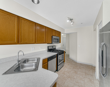 2588 Dickens Court - Photo Thumbnail 6