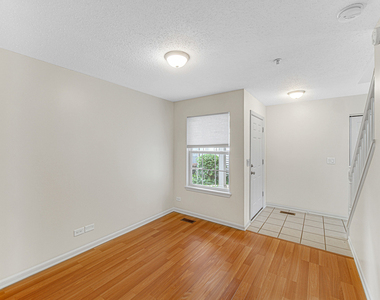 2588 Dickens Court - Photo Thumbnail 10