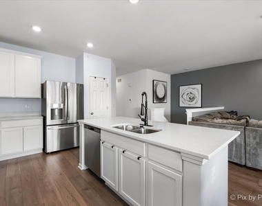 466 Comstock Road - Photo Thumbnail 12
