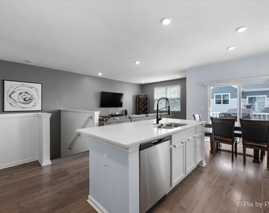 466 Comstock Road - Photo Thumbnail 13