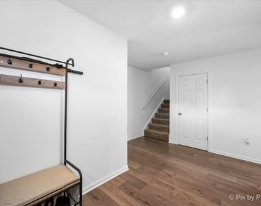 466 Comstock Road - Photo Thumbnail 8