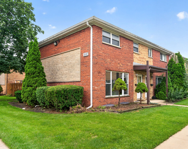 210 Linn Court - Photo Thumbnail 1