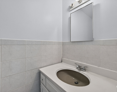 210 Linn Court - Photo Thumbnail 9