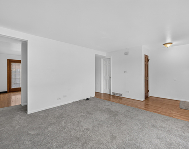 210 Linn Court - Photo Thumbnail 3