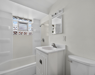 210 Linn Court - Photo Thumbnail 17