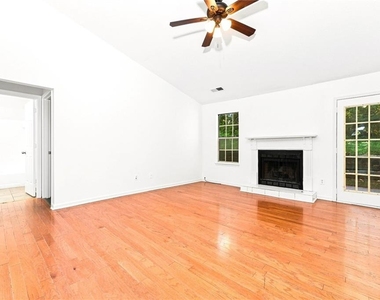 3061 Herscu Way - Photo Thumbnail 3