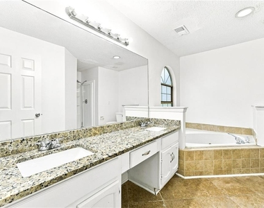 3061 Herscu Way - Photo Thumbnail 10