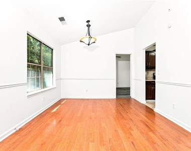 3061 Herscu Way - Photo Thumbnail 4