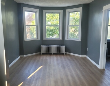 1323 S 51st Court - Photo Thumbnail 3