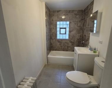 1323 S 51st Court - Photo Thumbnail 5