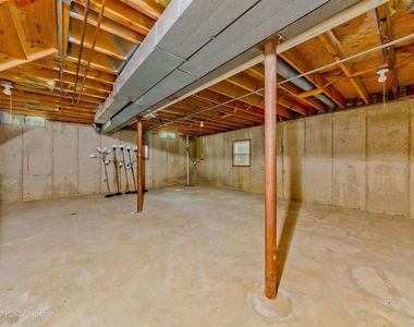 601 Willington Drive - Photo Thumbnail 12