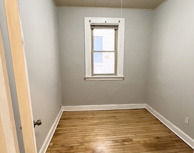 1525 N Artesian Avenue - Photo Thumbnail 11