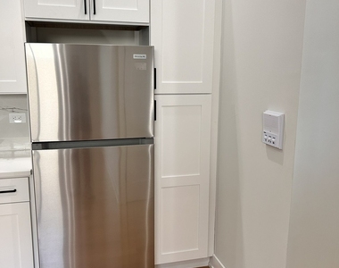 4121 W Montrose Avenue - Photo Thumbnail 15