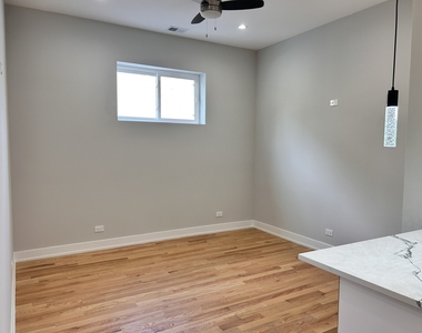 4121 W Montrose Avenue - Photo Thumbnail 4