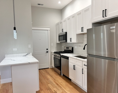 4121 W Montrose Avenue - Photo Thumbnail 2