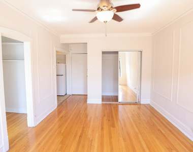 5419 S Harper Avenue - Photo Thumbnail 4