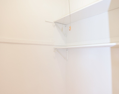5419 S Harper Avenue - Photo Thumbnail 6