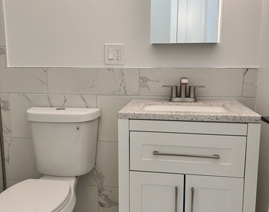 4119 W Montrose Avenue - Photo Thumbnail 6