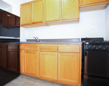 5419 S Harper Avenue - Photo Thumbnail 1