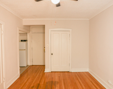 5419 S Harper Avenue - Photo Thumbnail 4