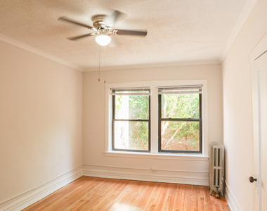 5419 S Harper Avenue - Photo Thumbnail 2