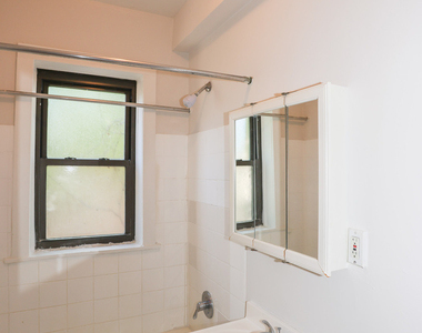 5419 S Harper Avenue - Photo Thumbnail 5