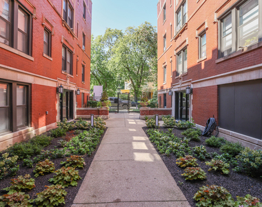 5419 S Harper Avenue - Photo Thumbnail 6