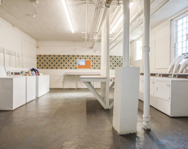 5419 S Harper Avenue - Photo Thumbnail 9
