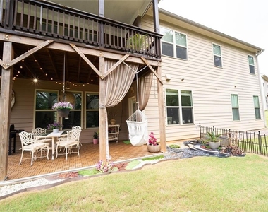 1451 Torrington Drive - Photo Thumbnail 8