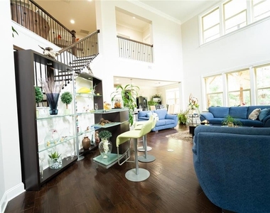 1451 Torrington Drive - Photo Thumbnail 41