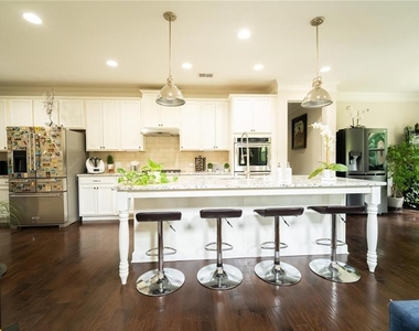 1451 Torrington Drive - Photo Thumbnail 38
