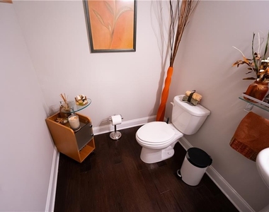 1451 Torrington Drive - Photo Thumbnail 32