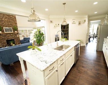 1451 Torrington Drive - Photo Thumbnail 36